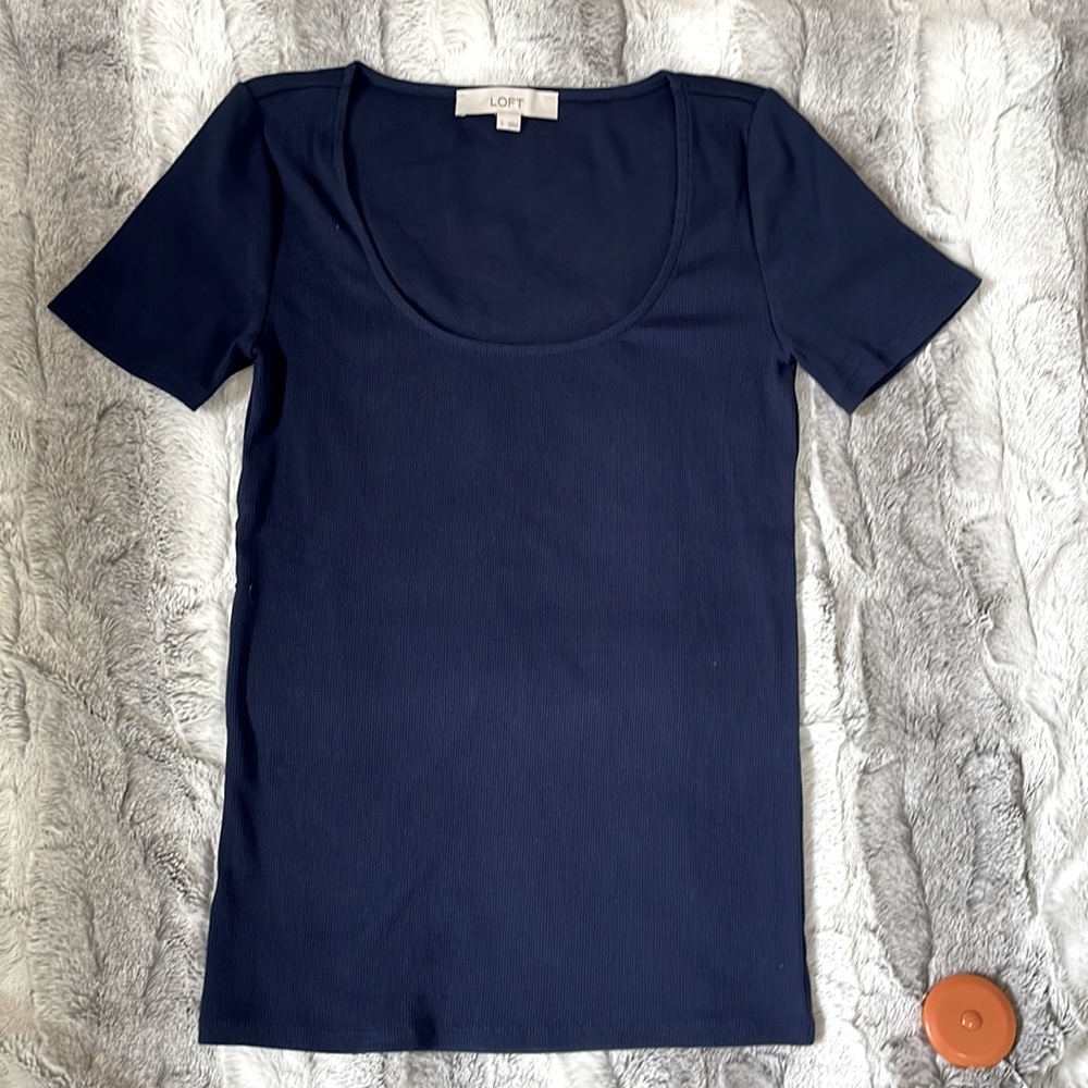 Loft Navy scoop neck tshirt